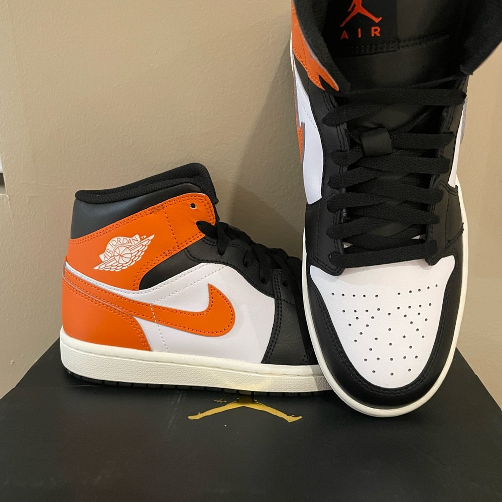 Jordan 1 High-Top Sneakers - Black, White, and Orange